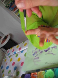 Fingerstempeln mit Wasserfarbe